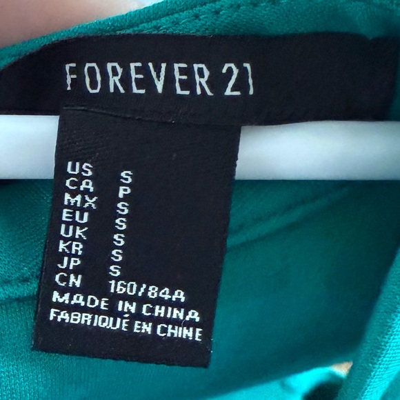 3/$25✨Teal Emerald Mockline Crop Top with back Zipper | Small - Picture 4 of 6